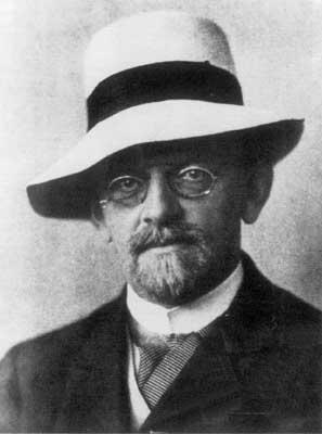 "David Hilbert" in a University of Göttingen faculty image in 1912
