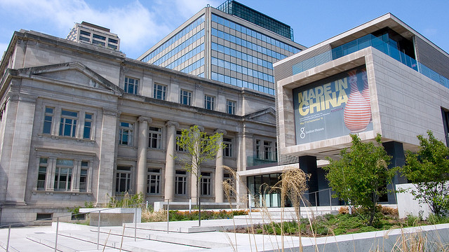 "Gardiner Museum in Toronto" image by End User