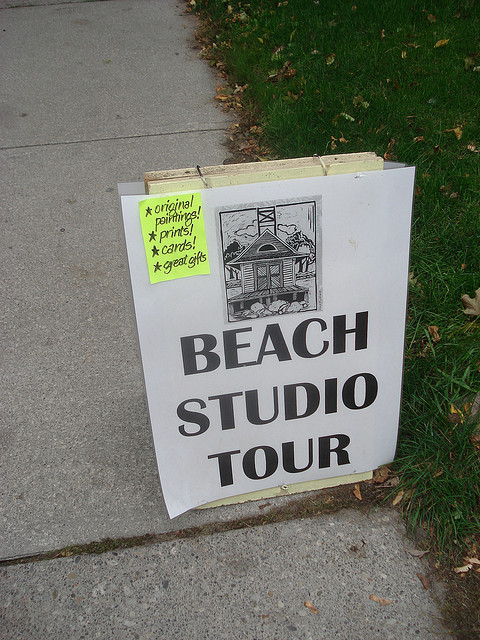 "Sign for Beach Studio Tour in 2007" image by Aasen Ryan Family (Pat & Keri)