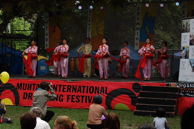"Muhtadi International Drumming Festival 2007" image by Vinod Sankar (vinod.sankar)